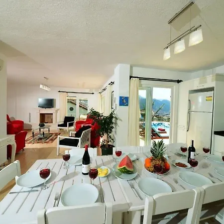 Leyla - Bright And Spacious *